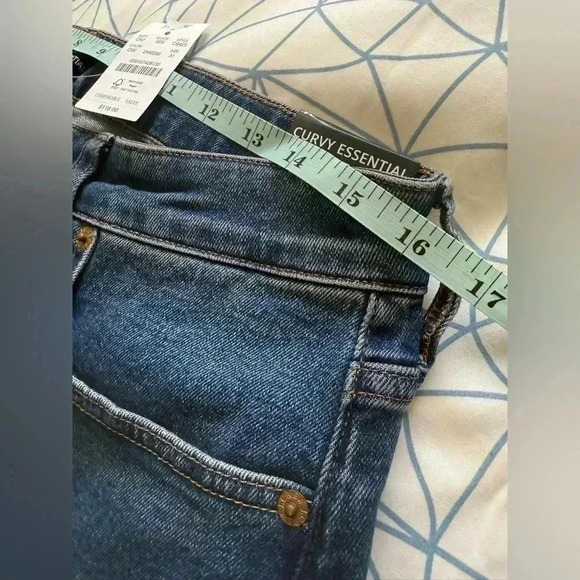 JCREW Curvy essential straight jean in all-day stretch - NWT - Picture 12 of 14